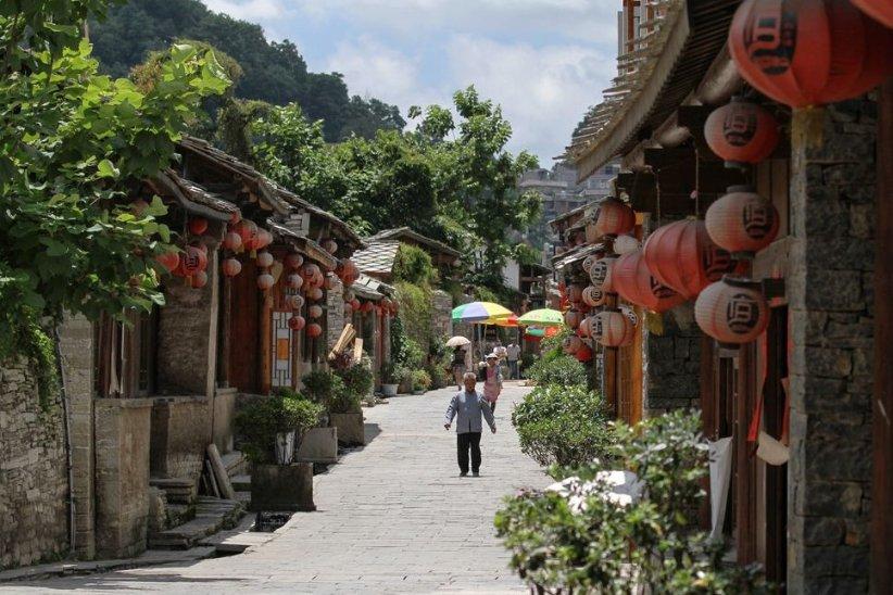 温馨全家福 情暖小山村